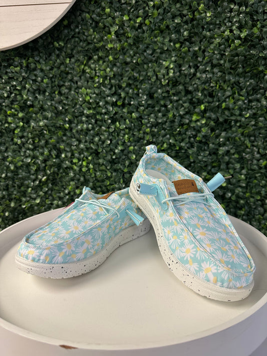 Simply Southern Slip Ons Daisy